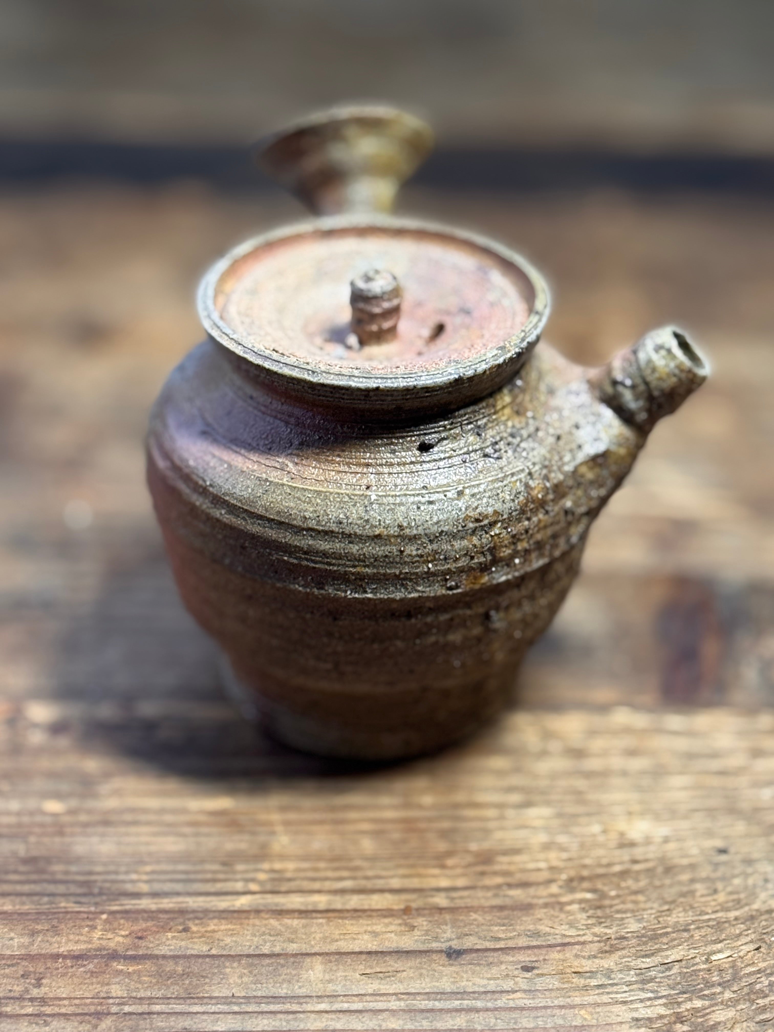 DRAGON KILN TEAPOTS | Gao Feng, Menghai - O-FIVE RARE TEA BAR