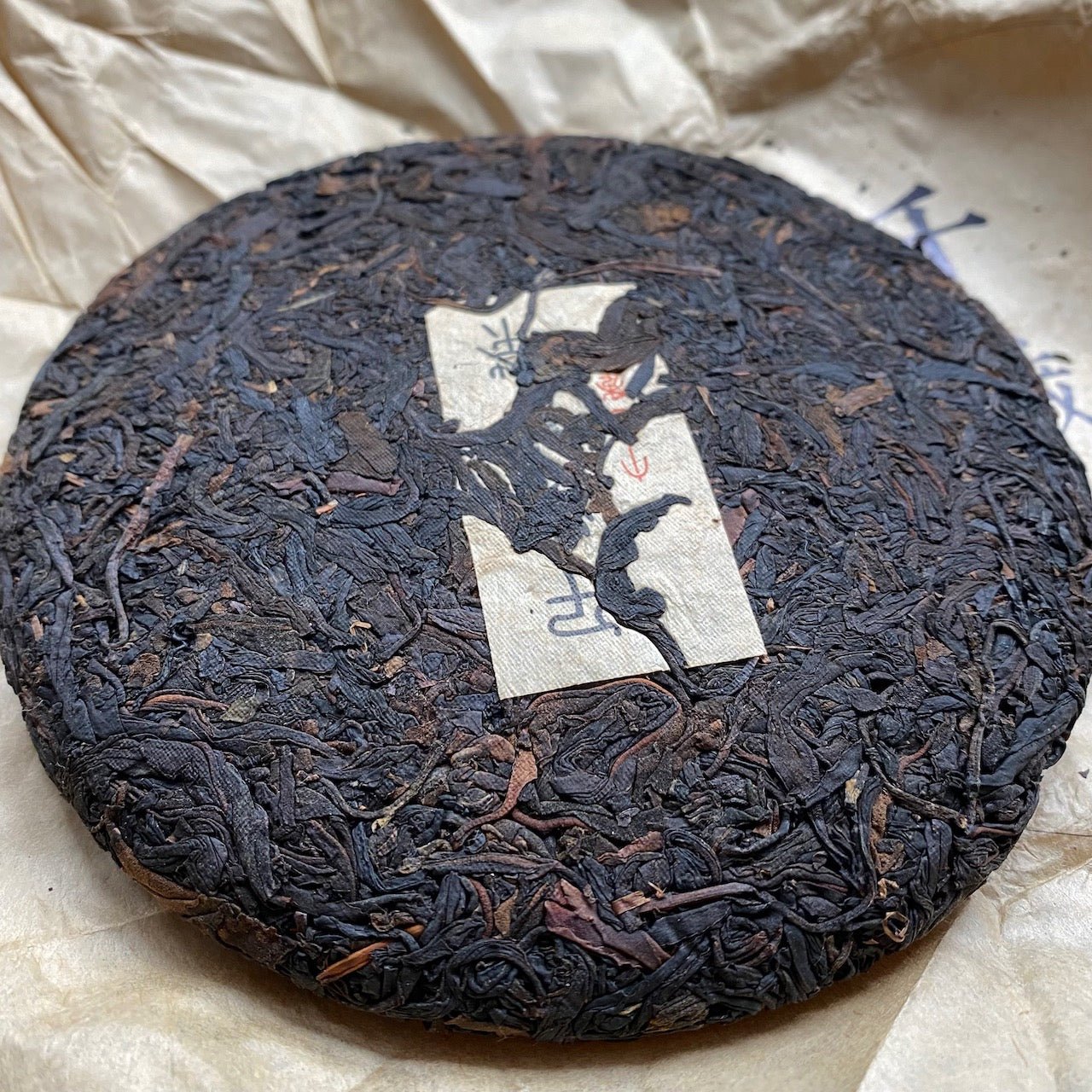 TIME TRAVELLER | 2018 Ancient Tree Red Tea Cake 200g - O-FIVE RARE TEA BAR