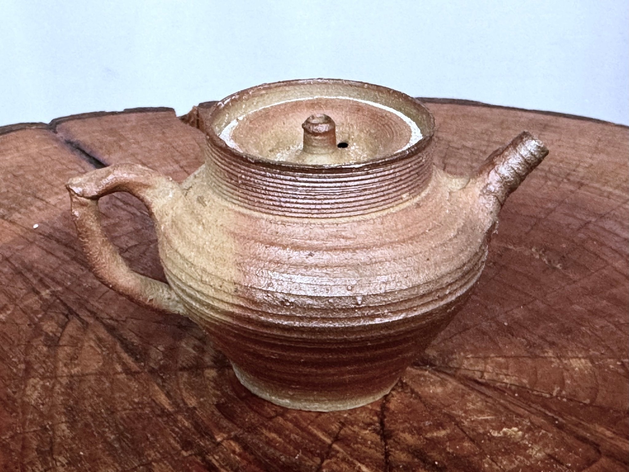 DRAGON KILN TEAPOTS | Gao Feng, Menghai - O5 RARE TEA BAR