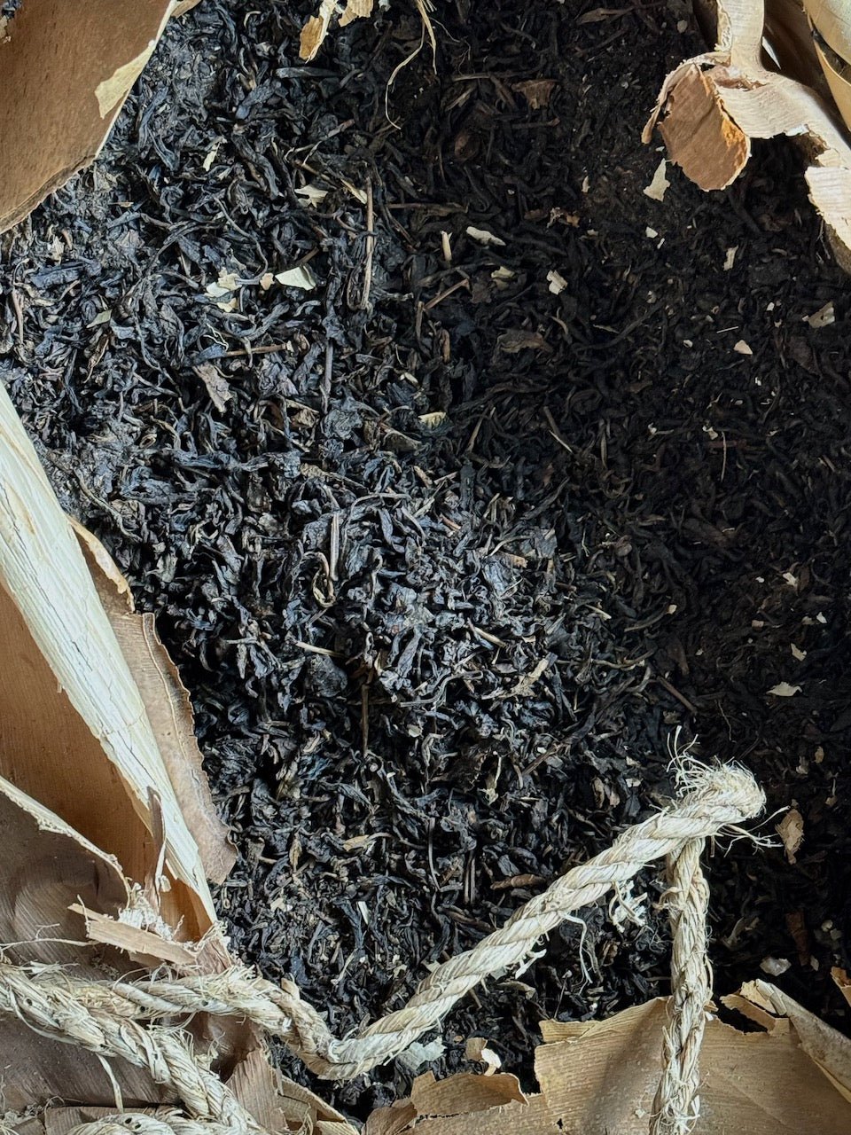 HORSE BACK | 2014 Xiaguan Ma Bei Tuo, Historical 25kg Basket - O-FIVE RARE TEA BAR