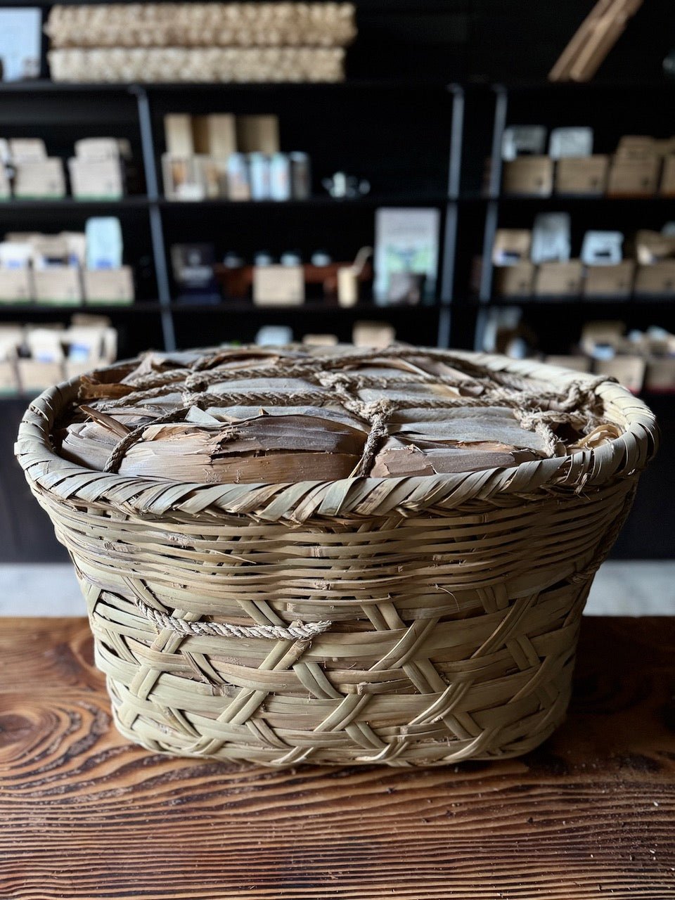 HORSE BACK | 2014 Xiaguan Ma Bei Tuo, Historical 25kg Basket - O-FIVE RARE TEA BAR