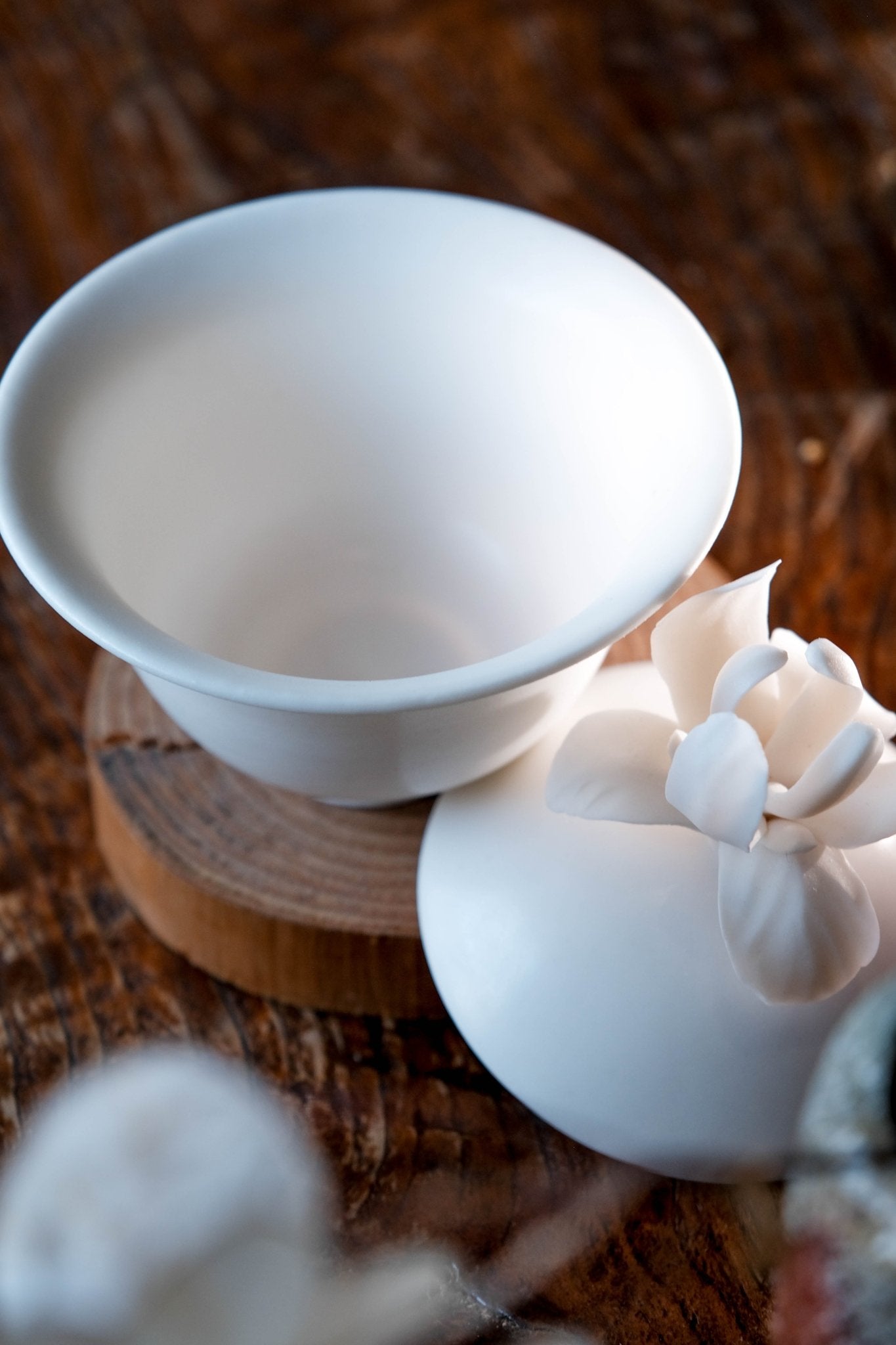 IRIS GAIWAN by ONE PERCENT STUDIO - O5 RARE TEA BAR